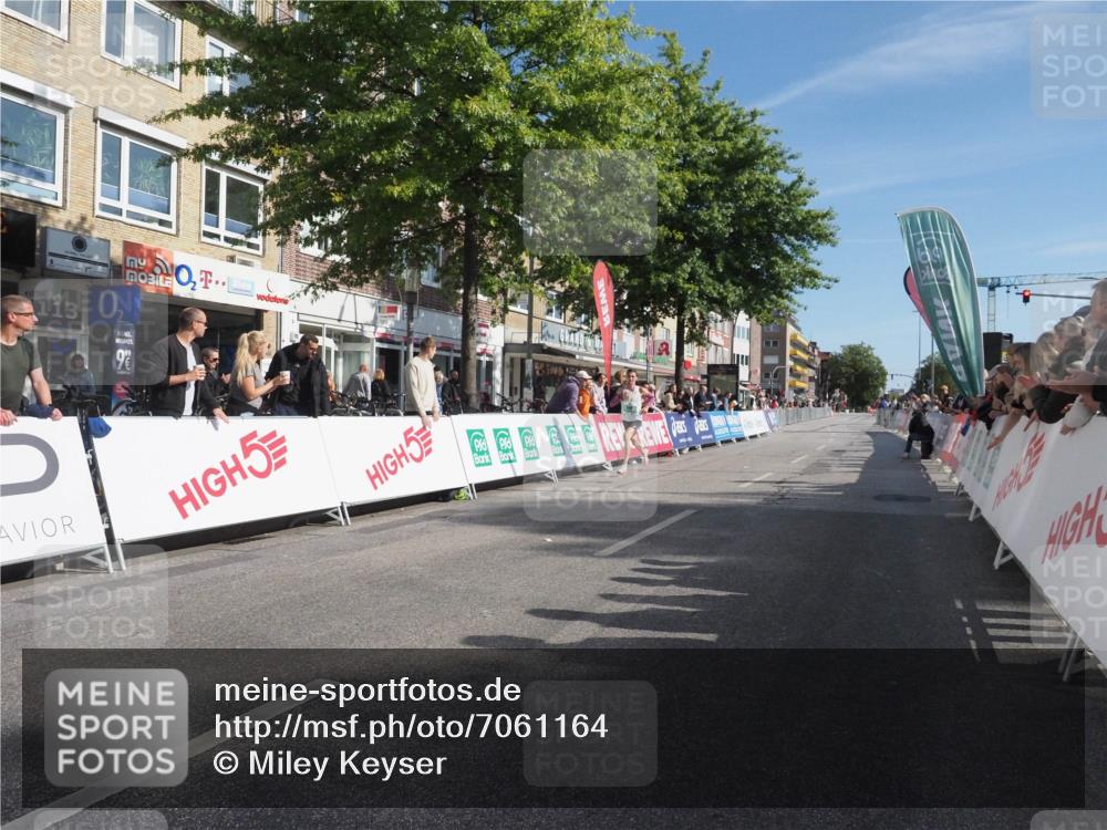 15.09.2024 - PSD Bank Halbmarathon Miley Keyser http://msf.ph/oto/7061164 15.09.2024 11:02:44 Ziel 449 meine-sportfotos.de