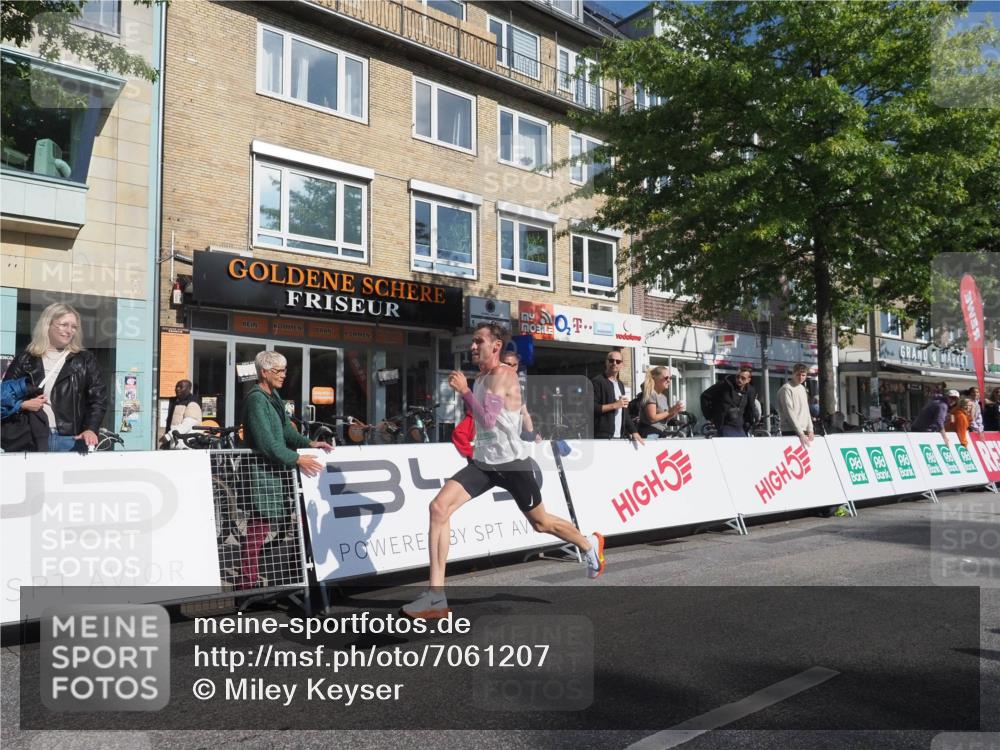 15.09.2024 - PSD Bank Halbmarathon Miley Keyser http://msf.ph/oto/7061207 15.09.2024 11:02:45 Ziel 449 meine-sportfotos.de