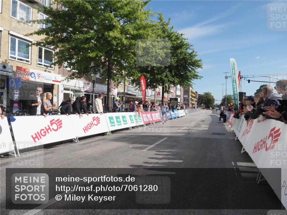 15.09.2024 - PSD Bank Halbmarathon Miley Keyser http://msf.ph/oto/7061280 15.09.2024 11:04:48 Ziel 453 meine-sportfotos.de
