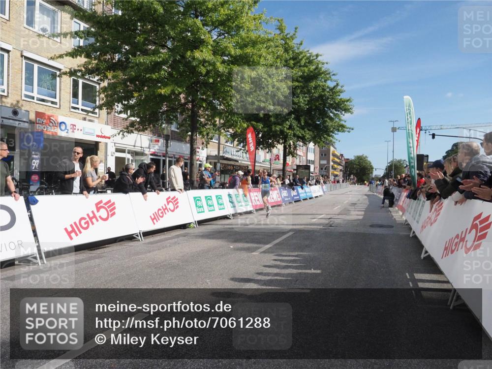 15.09.2024 - PSD Bank Halbmarathon Miley Keyser http://msf.ph/oto/7061288 15.09.2024 11:04:48 Ziel 453 meine-sportfotos.de