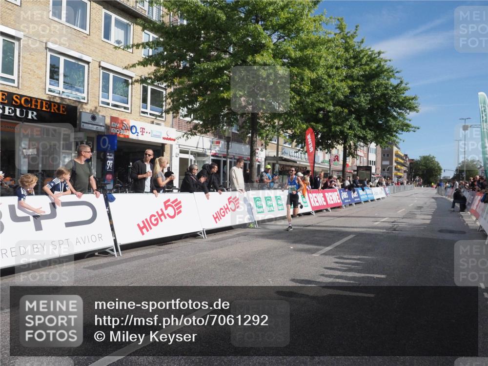 15.09.2024 - PSD Bank Halbmarathon Miley Keyser http://msf.ph/oto/7061292 15.09.2024 11:04:49 Ziel 453 meine-sportfotos.de