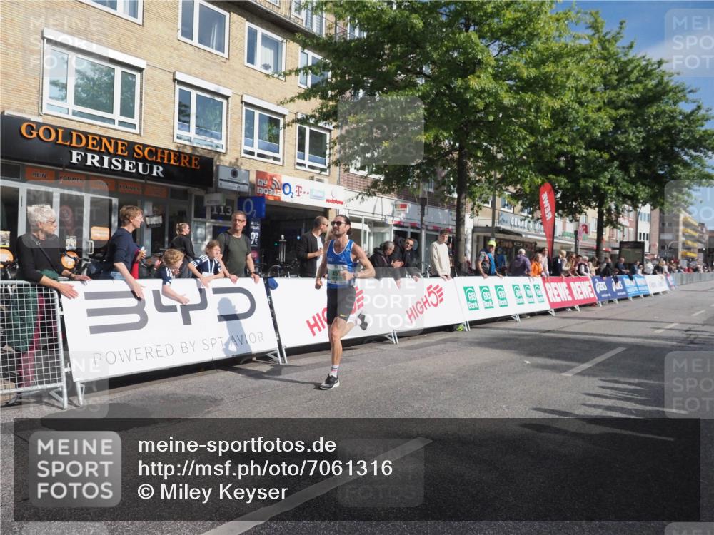 15.09.2024 - PSD Bank Halbmarathon Miley Keyser http://msf.ph/oto/7061316 15.09.2024 11:04:50 Ziel 453 meine-sportfotos.de