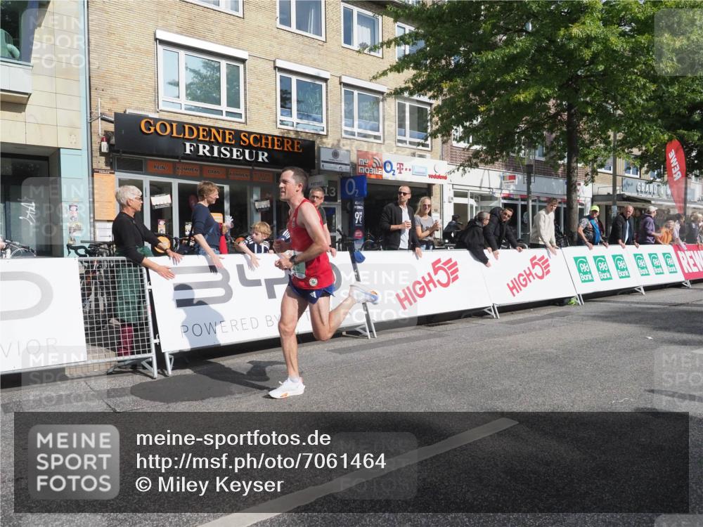 15.09.2024 - PSD Bank Halbmarathon Miley Keyser http://msf.ph/oto/7061464 15.09.2024 11:06:04 Ziel 450 meine-sportfotos.de