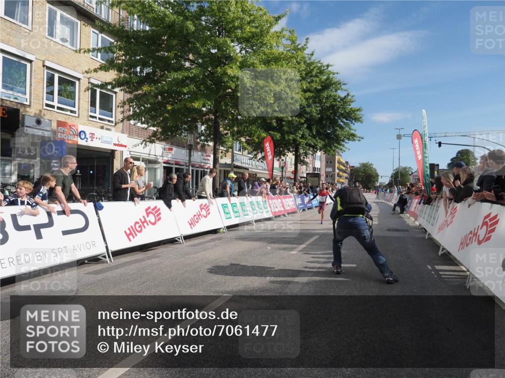 15.09.2024 - PSD Bank Halbmarathon Miley Keyser http://msf.ph/oto/7061477 15.09.2024 11:06:28 Ziel 1091 meine-sportfotos.de