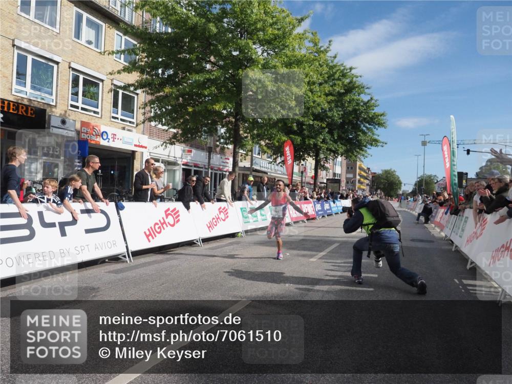 15.09.2024 - PSD Bank Halbmarathon Miley Keyser http://msf.ph/oto/7061510 15.09.2024 11:06:29 Ziel 471, 1091 meine-sportfotos.de