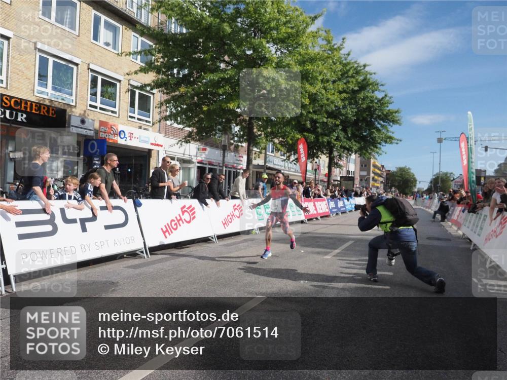 15.09.2024 - PSD Bank Halbmarathon Miley Keyser http://msf.ph/oto/7061514 15.09.2024 11:06:29 Ziel 471, 1091 meine-sportfotos.de