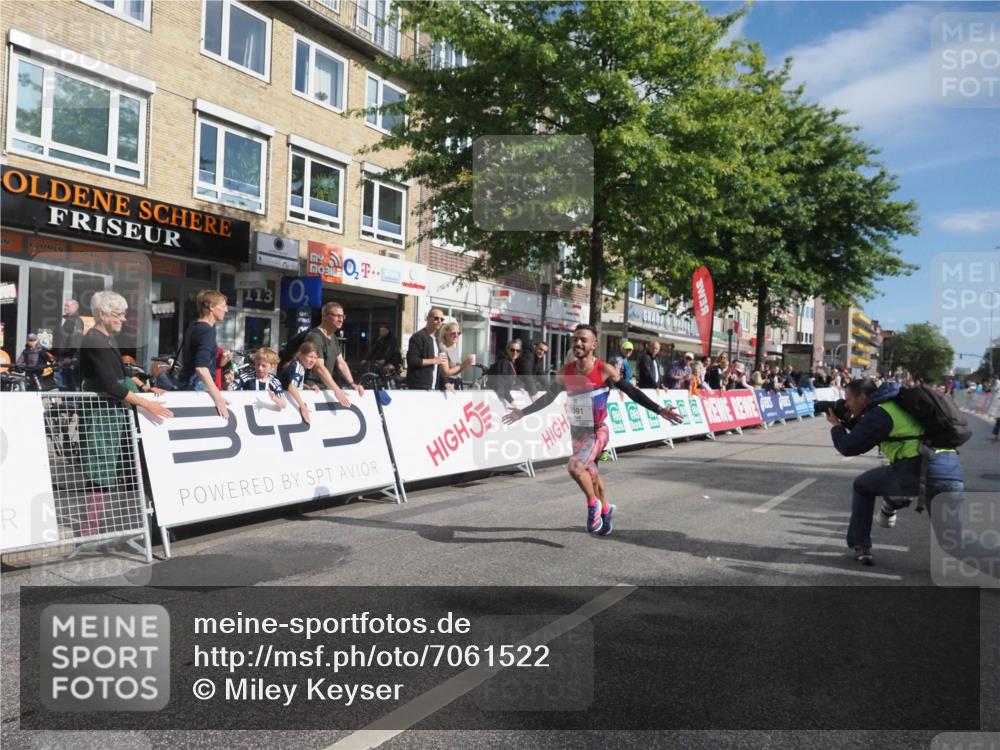 15.09.2024 - PSD Bank Halbmarathon Miley Keyser http://msf.ph/oto/7061522 15.09.2024 11:06:30 Ziel 471, 1091 meine-sportfotos.de