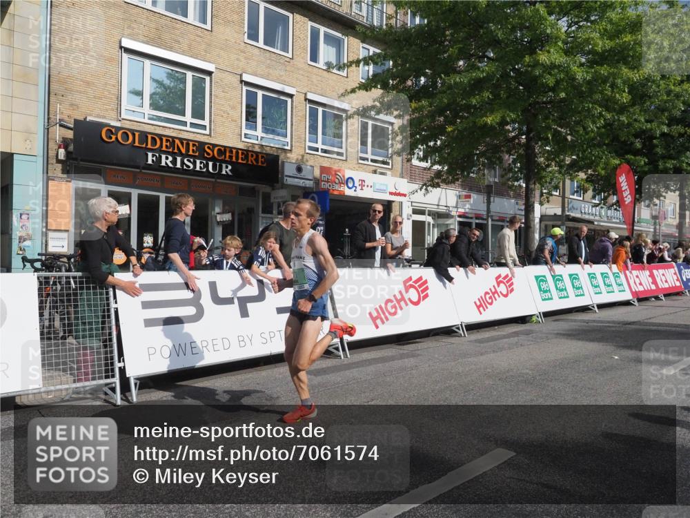 15.09.2024 - PSD Bank Halbmarathon Miley Keyser http://msf.ph/oto/7061574 15.09.2024 11:06:46 Ziel 455, 456, 459, 460, 461, 467, 471, 472, 805 meine-sportfotos.de