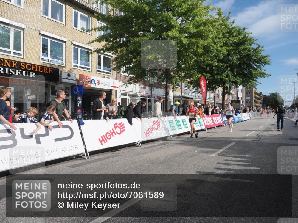 15.09.2024 - PSD Bank Halbmarathon Miley Keyser http://msf.ph/oto/7061589 15.09.2024 11:06:48 Ziel 455, 456, 459, 460, 461, 467, 471, 472, 805 meine-sportfotos.de