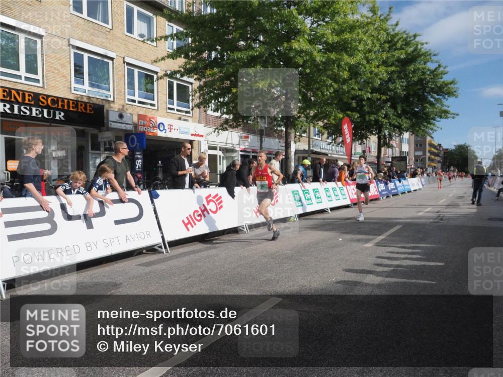 15.09.2024 - PSD Bank Halbmarathon Miley Keyser http://msf.ph/oto/7061601 15.09.2024 11:06:49 Ziel 455, 456, 459, 460, 461, 467, 471, 472, 805 meine-sportfotos.de
