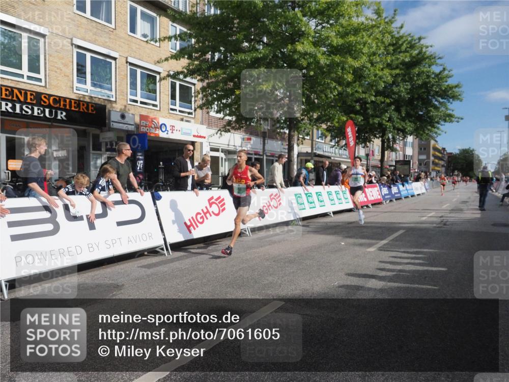 15.09.2024 - PSD Bank Halbmarathon Miley Keyser http://msf.ph/oto/7061605 15.09.2024 11:06:49 Ziel 455, 456, 459, 460, 461, 467, 471, 472, 805 meine-sportfotos.de