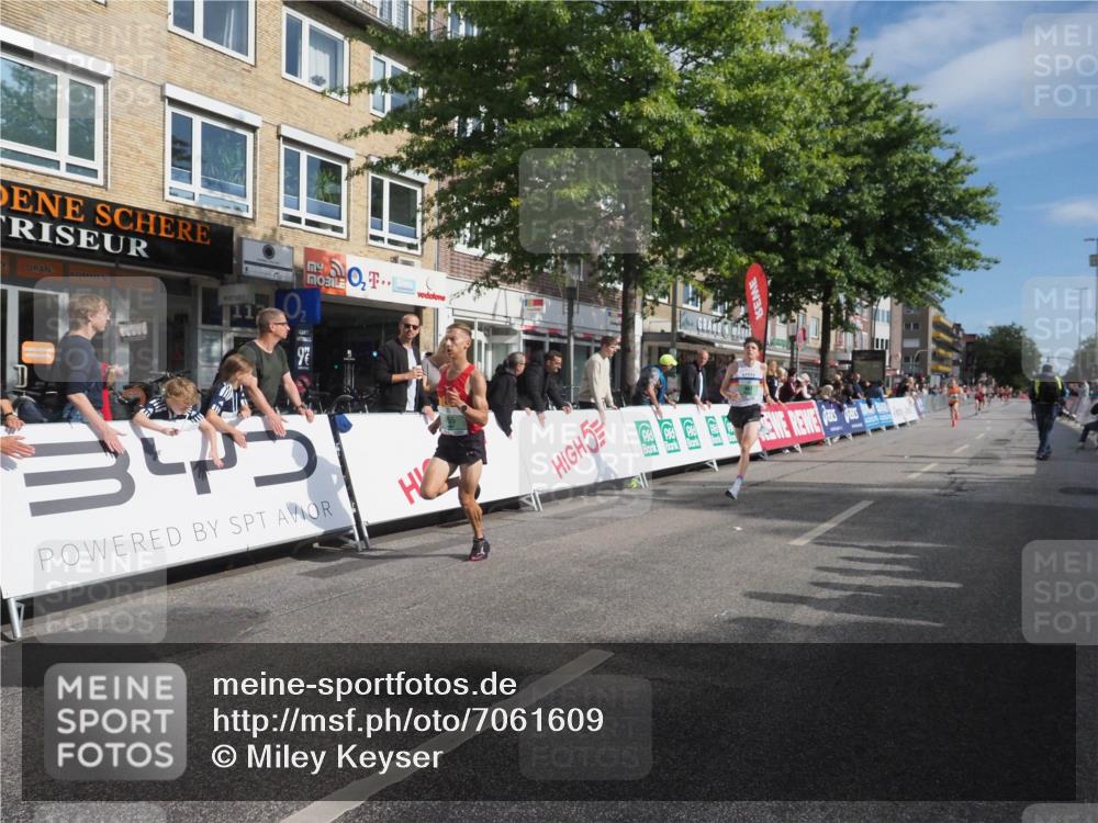 15.09.2024 - PSD Bank Halbmarathon Miley Keyser http://msf.ph/oto/7061609 15.09.2024 11:06:49 Ziel 455, 456, 459, 460, 461, 467, 471, 472, 805 meine-sportfotos.de