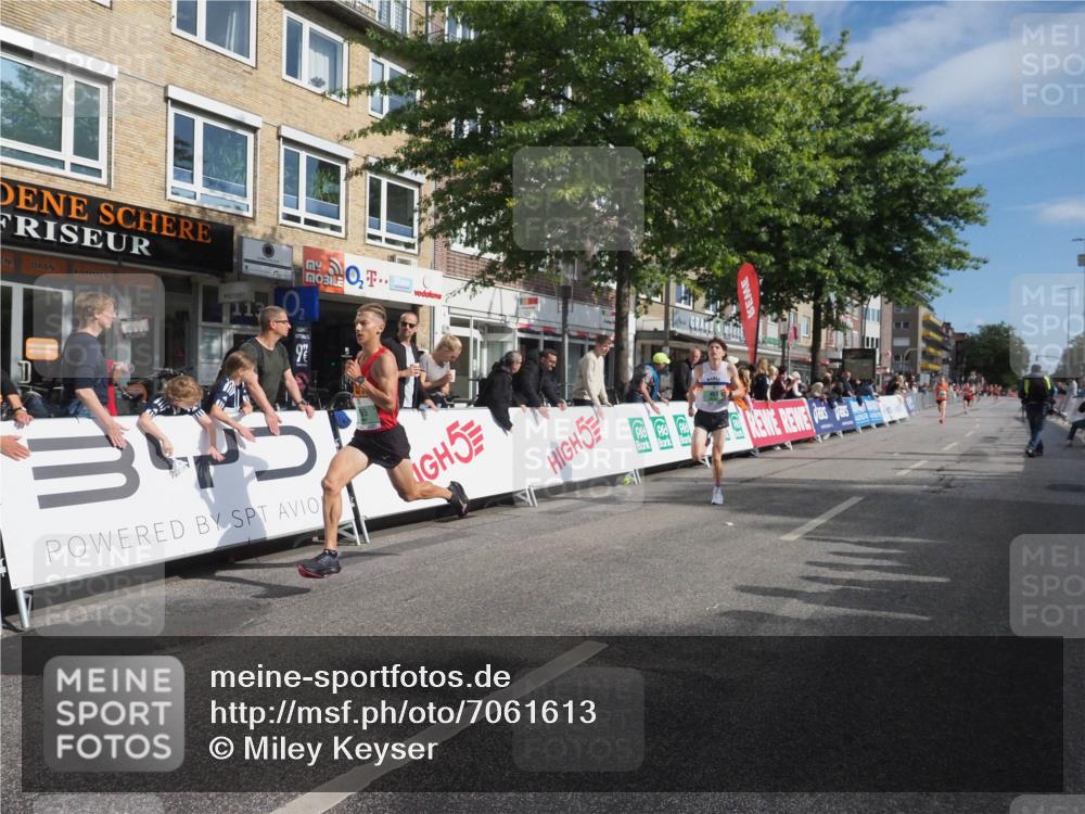 15.09.2024 - PSD Bank Halbmarathon Miley Keyser http://msf.ph/oto/7061613 15.09.2024 11:06:49 Ziel 455, 456, 459, 460, 461, 467, 471, 472, 805 meine-sportfotos.de
