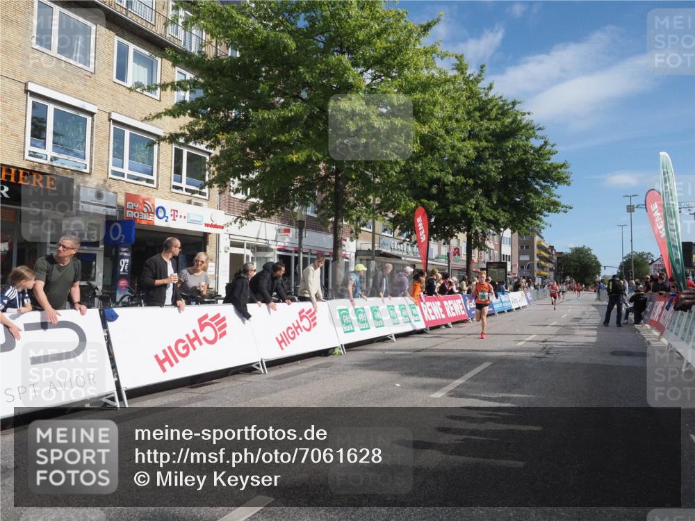 15.09.2024 - PSD Bank Halbmarathon Miley Keyser http://msf.ph/oto/7061628 15.09.2024 11:06:51 Ziel 455, 456, 459, 460, 461, 467, 468, 471, 472, 805 meine-sportfotos.de