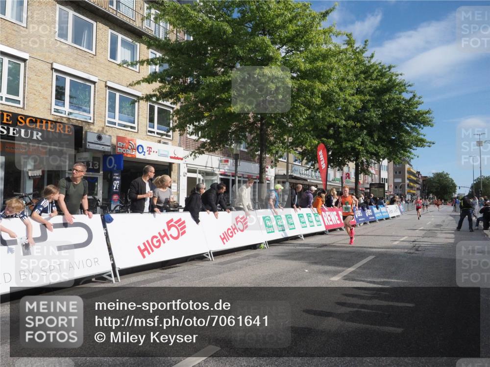 15.09.2024 - PSD Bank Halbmarathon Miley Keyser http://msf.ph/oto/7061641 15.09.2024 11:06:52 Ziel 455, 456, 459, 460, 461, 467, 468, 472, 805 meine-sportfotos.de
