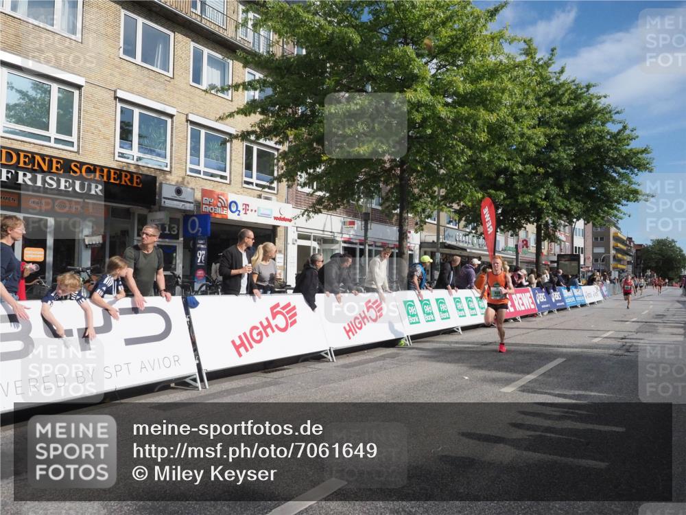 15.09.2024 - PSD Bank Halbmarathon Miley Keyser http://msf.ph/oto/7061649 15.09.2024 11:06:52 Ziel 455, 456, 459, 460, 461, 467, 468, 472, 805 meine-sportfotos.de