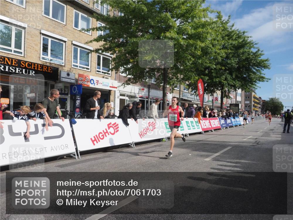 15.09.2024 - PSD Bank Halbmarathon Miley Keyser http://msf.ph/oto/7061703 15.09.2024 11:06:56 Ziel 456, 459, 460, 465, 467, 468, 472, 805 meine-sportfotos.de