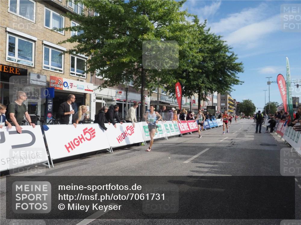 15.09.2024 - PSD Bank Halbmarathon Miley Keyser http://msf.ph/oto/7061731 15.09.2024 11:06:59 Ziel 456, 460, 465, 467, 468, 472, 805 meine-sportfotos.de