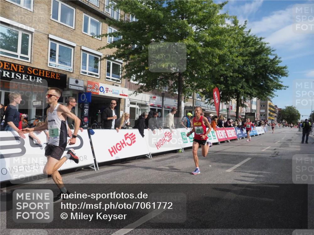 15.09.2024 - PSD Bank Halbmarathon Miley Keyser http://msf.ph/oto/7061772 15.09.2024 11:07:01 Ziel 456, 460, 465, 467, 468, 472, 805 meine-sportfotos.de