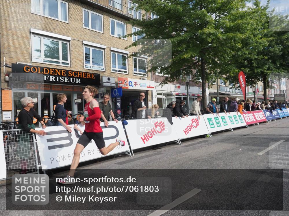 15.09.2024 - PSD Bank Halbmarathon Miley Keyser http://msf.ph/oto/7061803 15.09.2024 11:07:03 Ziel 456, 460, 465, 467, 468, 472 meine-sportfotos.de