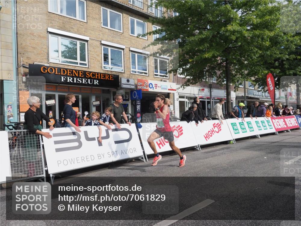 15.09.2024 - PSD Bank Halbmarathon Miley Keyser http://msf.ph/oto/7061829 15.09.2024 11:07:07 Ziel 456, 464, 465, 467, 468 meine-sportfotos.de