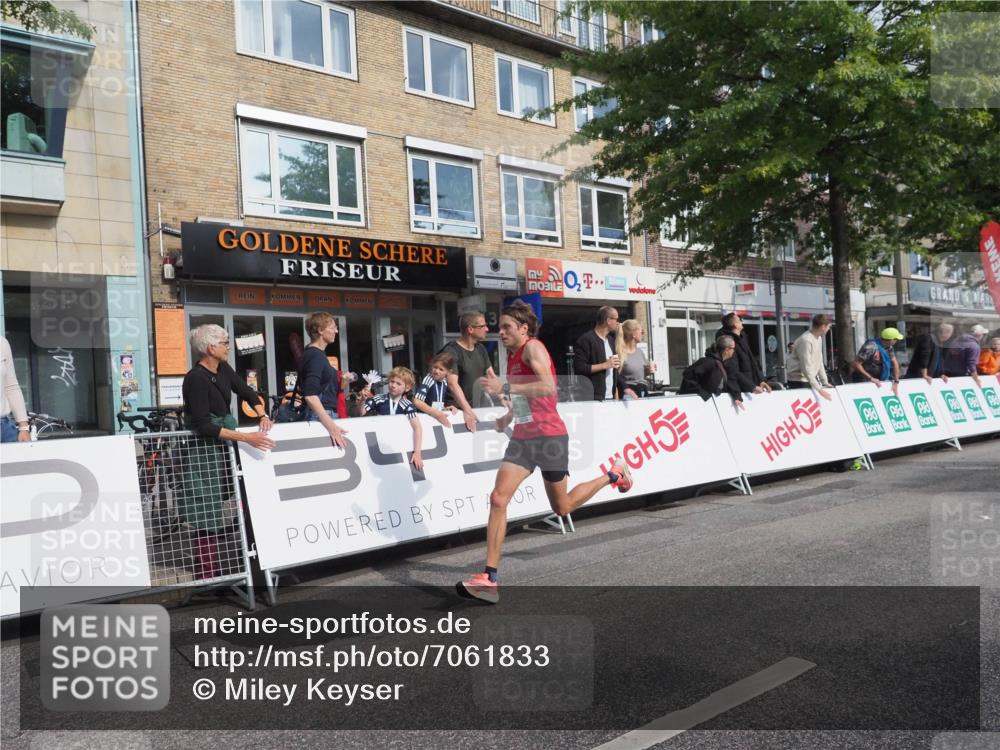 15.09.2024 - PSD Bank Halbmarathon Miley Keyser http://msf.ph/oto/7061833 15.09.2024 11:07:07 Ziel 456, 464, 465, 467, 468 meine-sportfotos.de