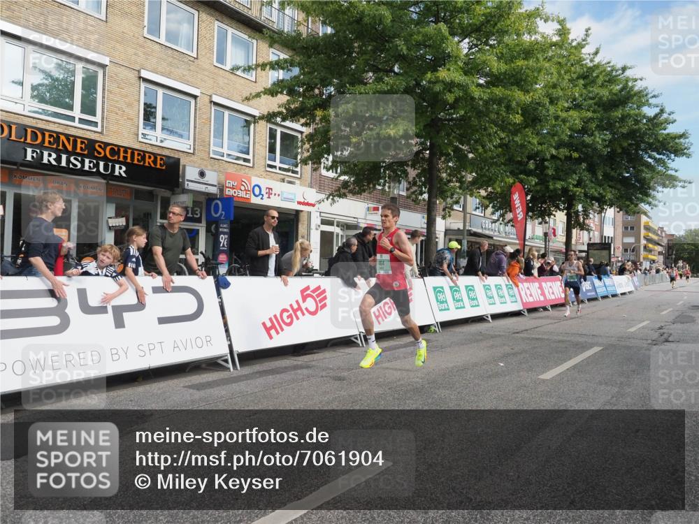 15.09.2024 - PSD Bank Halbmarathon Miley Keyser http://msf.ph/oto/7061904 15.09.2024 11:07:23 Ziel 462, 464, 469, 476, 482 meine-sportfotos.de