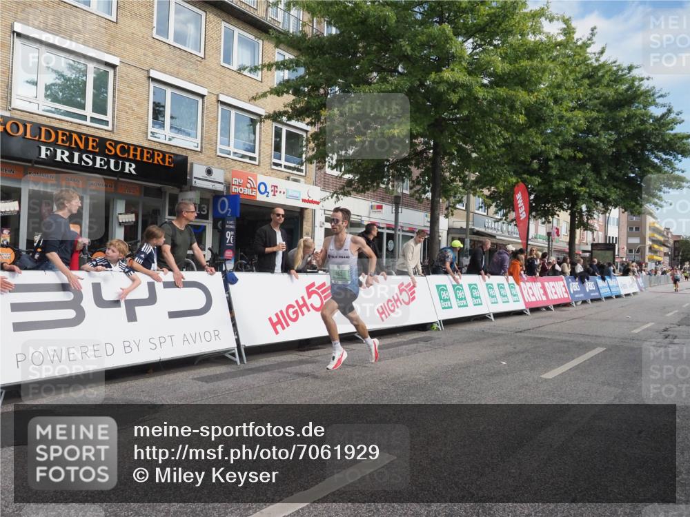 15.09.2024 - PSD Bank Halbmarathon Miley Keyser http://msf.ph/oto/7061929 15.09.2024 11:07:25 Ziel 462, 464, 469, 476, 482 meine-sportfotos.de