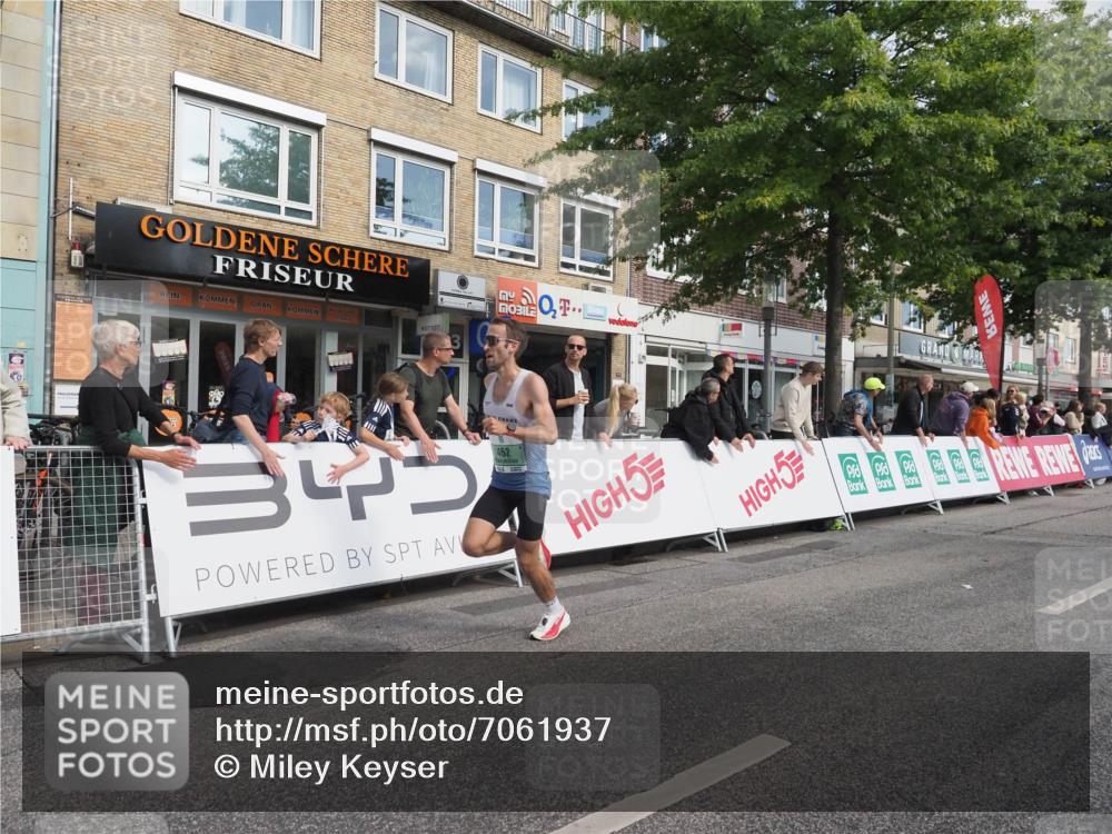 15.09.2024 - PSD Bank Halbmarathon Miley Keyser http://msf.ph/oto/7061937 15.09.2024 11:07:25 Ziel 462, 464, 469, 476, 482 meine-sportfotos.de