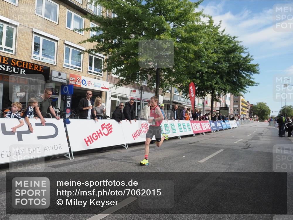 15.09.2024 - PSD Bank Halbmarathon Miley Keyser http://msf.ph/oto/7062015 15.09.2024 11:07:34 Ziel 469, 476, 482 meine-sportfotos.de