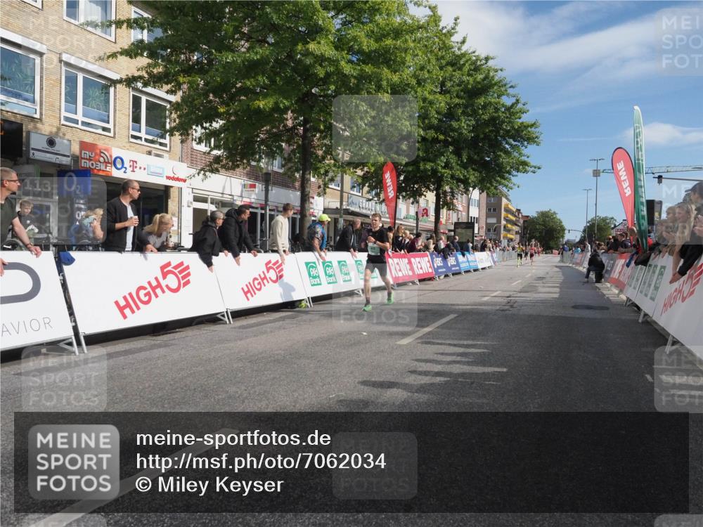 15.09.2024 - PSD Bank Halbmarathon Miley Keyser http://msf.ph/oto/7062034 15.09.2024 11:08:07 Ziel 403, 408, 474, 475, 479, 483, 491 meine-sportfotos.de