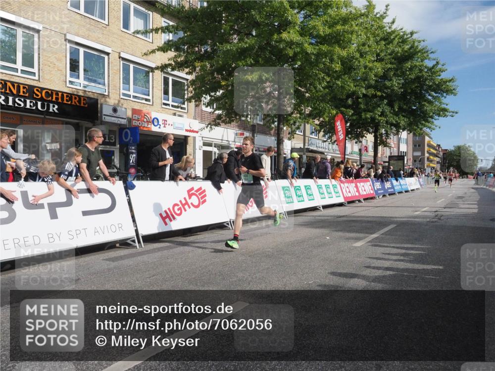 15.09.2024 - PSD Bank Halbmarathon Miley Keyser http://msf.ph/oto/7062056 15.09.2024 11:08:07 Ziel 403, 408, 474, 475, 479, 483, 491 meine-sportfotos.de