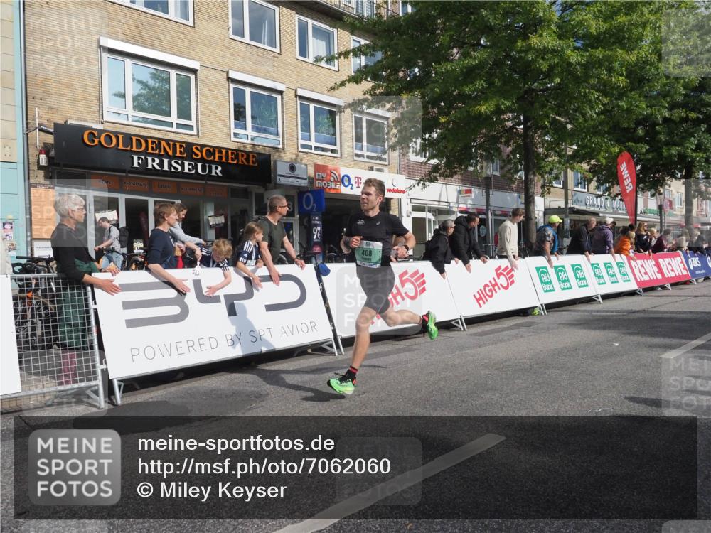 15.09.2024 - PSD Bank Halbmarathon Miley Keyser http://msf.ph/oto/7062060 15.09.2024 11:08:08 Ziel 403, 408, 474, 475, 479, 483, 491 meine-sportfotos.de