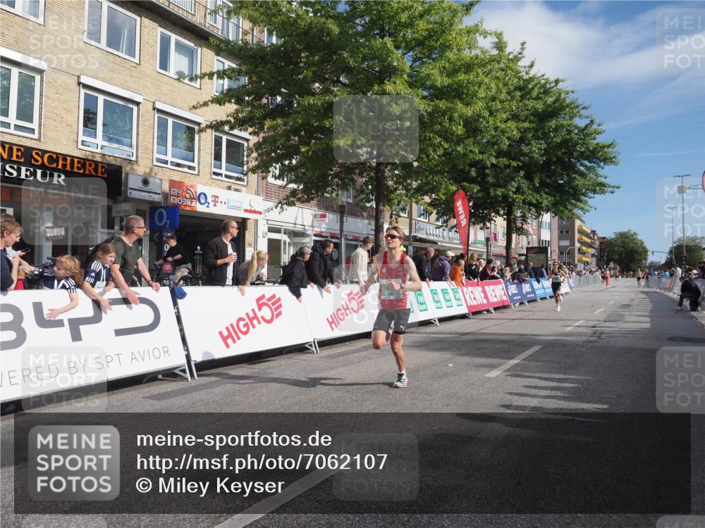 15.09.2024 - PSD Bank Halbmarathon Miley Keyser http://msf.ph/oto/7062107 15.09.2024 11:08:13 Ziel 403, 408, 474, 475, 479, 483, 491, 493 meine-sportfotos.de