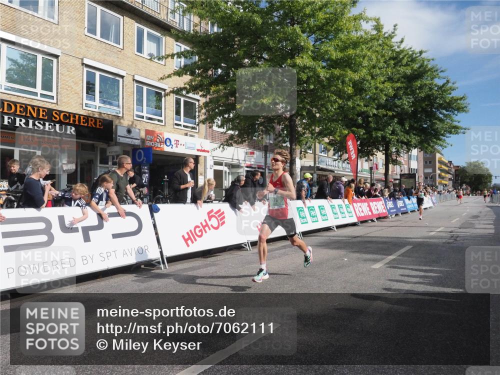15.09.2024 - PSD Bank Halbmarathon Miley Keyser http://msf.ph/oto/7062111 15.09.2024 11:08:13 Ziel 403, 408, 474, 475, 479, 483, 491, 493 meine-sportfotos.de