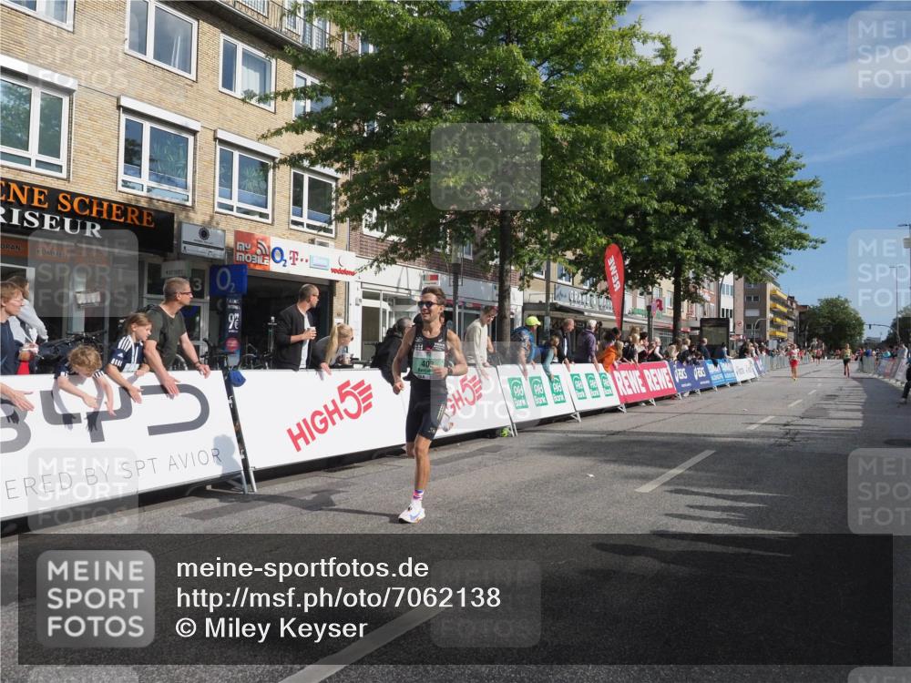 15.09.2024 - PSD Bank Halbmarathon Miley Keyser http://msf.ph/oto/7062138 15.09.2024 11:08:16 Ziel 403, 474, 475, 479, 483, 491, 493 meine-sportfotos.de
