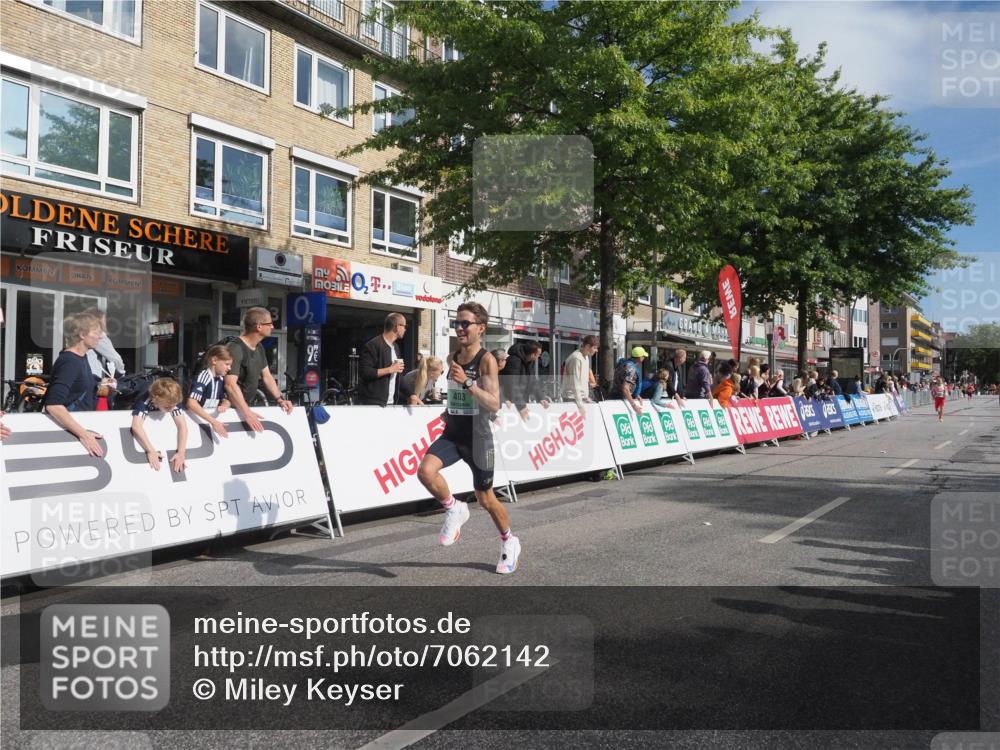 15.09.2024 - PSD Bank Halbmarathon Miley Keyser http://msf.ph/oto/7062142 15.09.2024 11:08:16 Ziel 403, 474, 475, 479, 483, 491, 493 meine-sportfotos.de