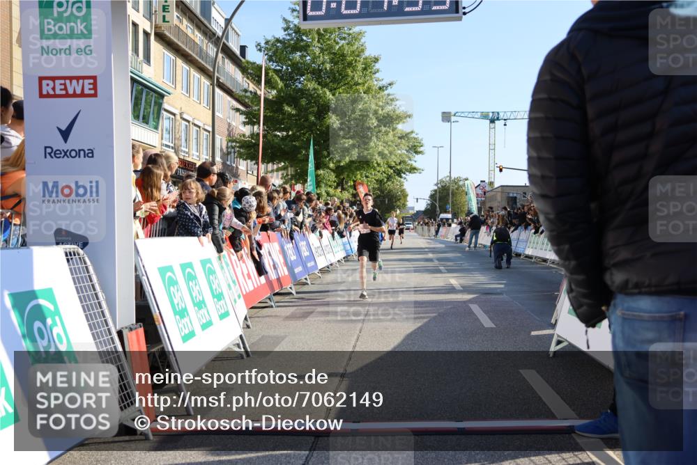 15.09.2024 - PSD Bank Halbmarathon Strokosch-Dieckow http://msf.ph/oto/7062149 15.09.2024 10:25:02 Ziel 61, 131, 211 meine-sportfotos.de
