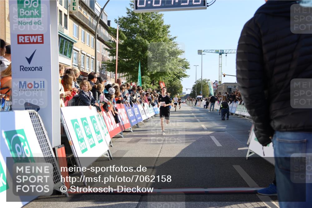 15.09.2024 - PSD Bank Halbmarathon Strokosch-Dieckow http://msf.ph/oto/7062158 15.09.2024 10:25:02 Ziel 61, 131, 211 meine-sportfotos.de