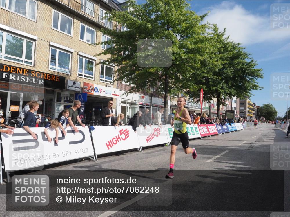 15.09.2024 - PSD Bank Halbmarathon Miley Keyser http://msf.ph/oto/7062248 15.09.2024 11:08:22 Ziel 474, 475, 477, 491, 493, 562, 1076 meine-sportfotos.de