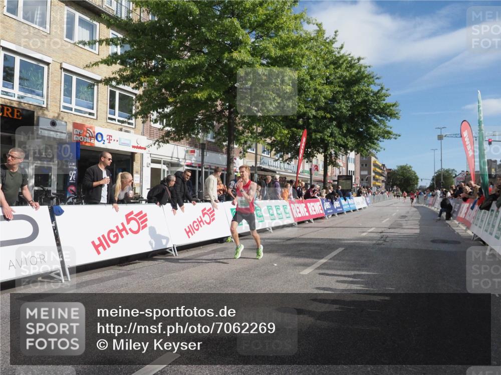 15.09.2024 - PSD Bank Halbmarathon Miley Keyser http://msf.ph/oto/7062269 15.09.2024 11:08:28 Ziel 475, 477, 487, 493, 562, 1076 meine-sportfotos.de