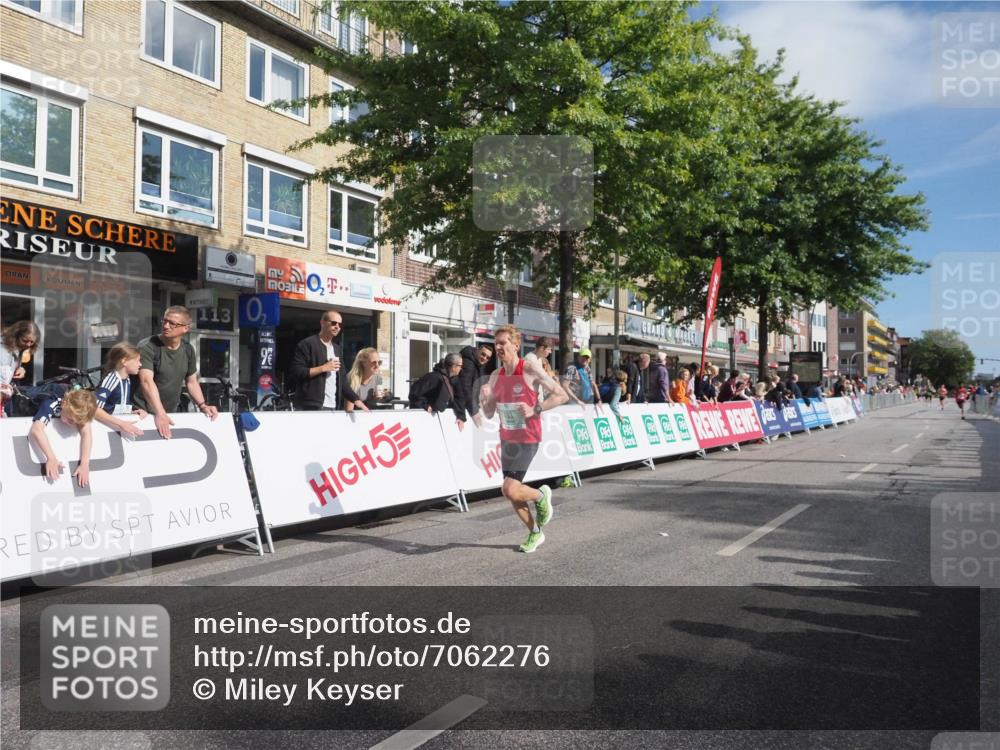 15.09.2024 - PSD Bank Halbmarathon Miley Keyser http://msf.ph/oto/7062276 15.09.2024 11:08:28 Ziel 475, 477, 487, 493, 562, 1076 meine-sportfotos.de