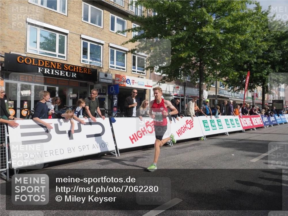 15.09.2024 - PSD Bank Halbmarathon Miley Keyser http://msf.ph/oto/7062280 15.09.2024 11:08:28 Ziel 475, 477, 487, 493, 562, 1076 meine-sportfotos.de