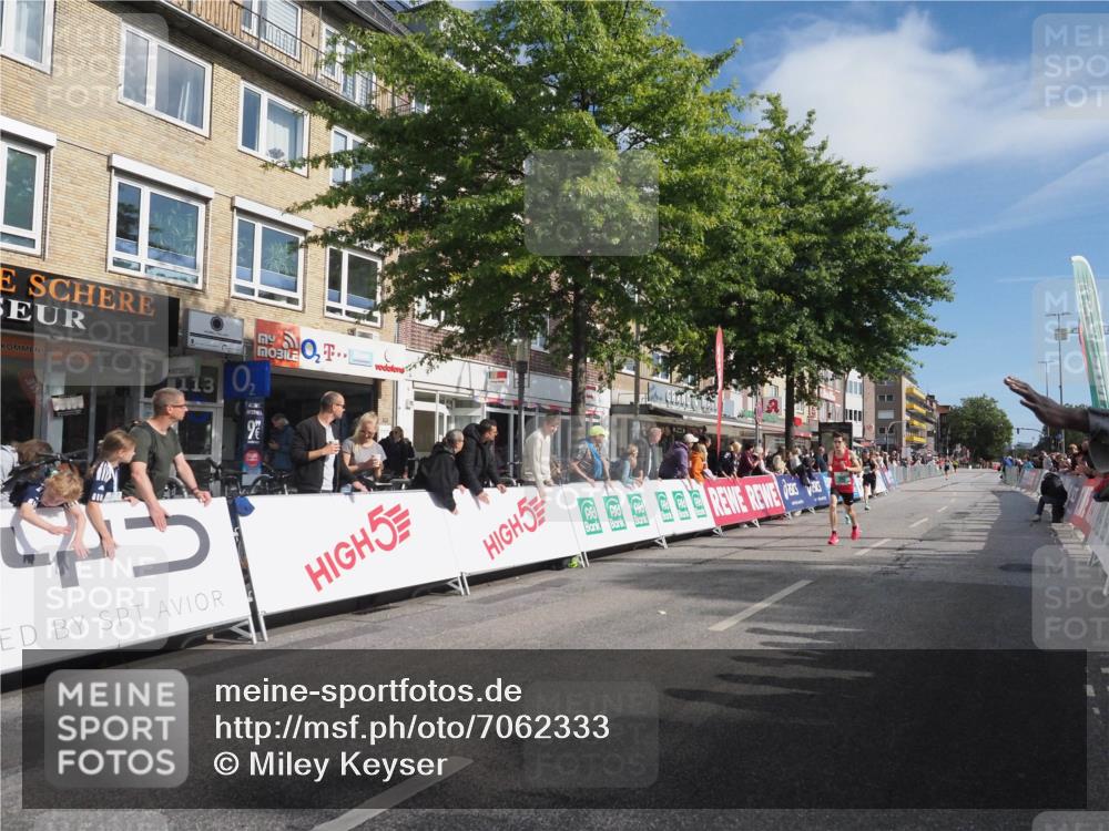 15.09.2024 - PSD Bank Halbmarathon Miley Keyser http://msf.ph/oto/7062333 15.09.2024 11:08:36 Ziel 477, 487, 562, 807, 1076 meine-sportfotos.de
