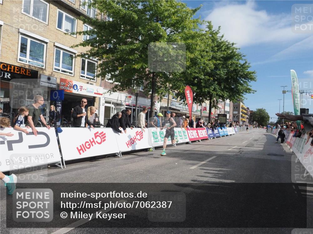 15.09.2024 - PSD Bank Halbmarathon Miley Keyser http://msf.ph/oto/7062387 15.09.2024 11:08:39 Ziel 477, 487, 525, 562, 807, 1076 meine-sportfotos.de