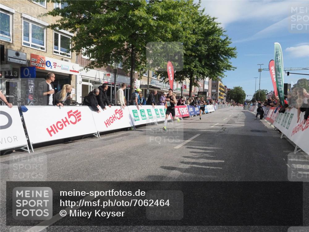 15.09.2024 - PSD Bank Halbmarathon Miley Keyser http://msf.ph/oto/7062464 15.09.2024 11:08:56 Ziel 495, 496, 510, 525 meine-sportfotos.de