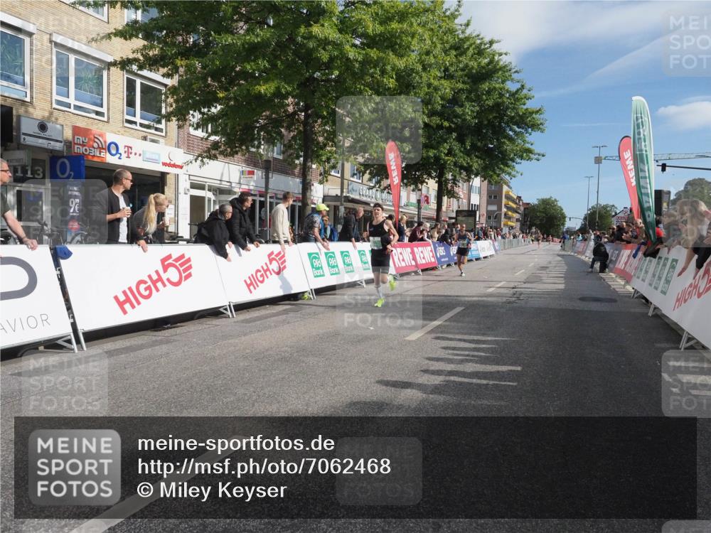 15.09.2024 - PSD Bank Halbmarathon Miley Keyser http://msf.ph/oto/7062468 15.09.2024 11:08:56 Ziel 495, 496, 510, 525 meine-sportfotos.de