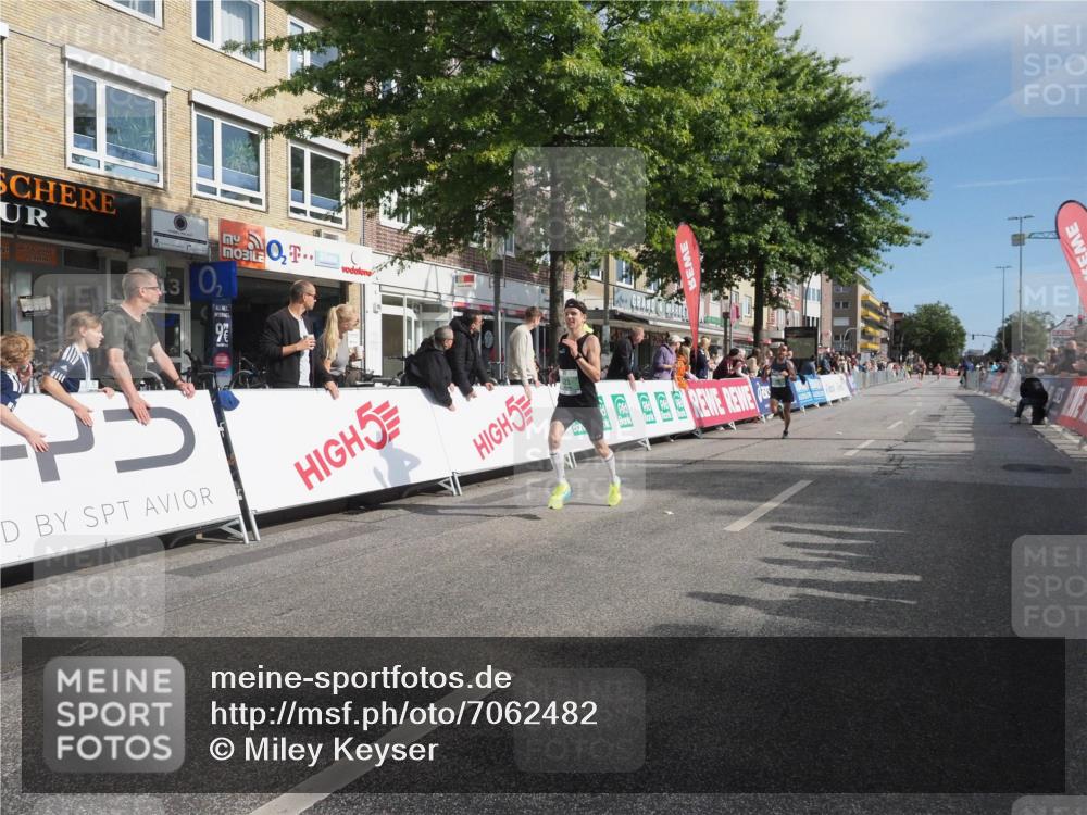 15.09.2024 - PSD Bank Halbmarathon Miley Keyser http://msf.ph/oto/7062482 15.09.2024 11:08:56 Ziel 495, 496, 510, 525 meine-sportfotos.de
