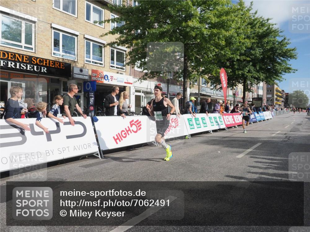 15.09.2024 - PSD Bank Halbmarathon Miley Keyser http://msf.ph/oto/7062491 15.09.2024 11:08:57 Ziel 495, 496, 510, 525 meine-sportfotos.de
