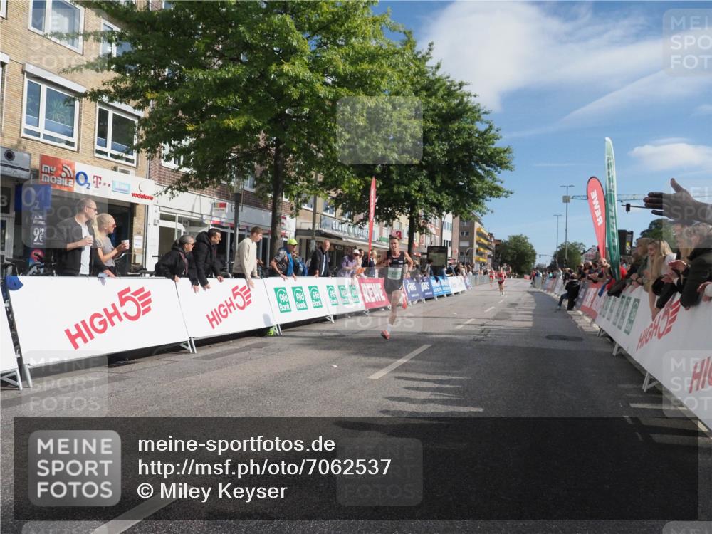 15.09.2024 - PSD Bank Halbmarathon Miley Keyser http://msf.ph/oto/7062537 15.09.2024 11:09:06 Ziel 495, 499, 510, 529 meine-sportfotos.de